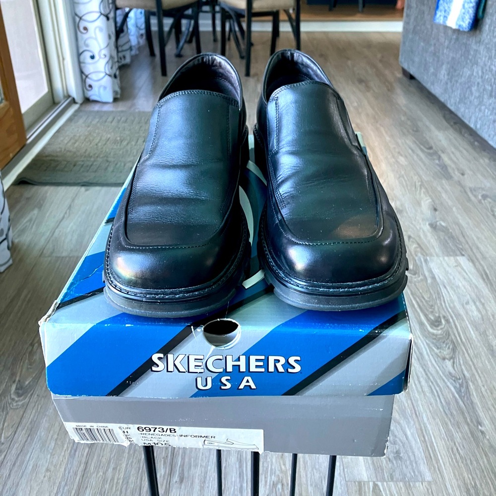 Men's Skechers Renegades Informer Slip On Size 10.5M Black New In Box